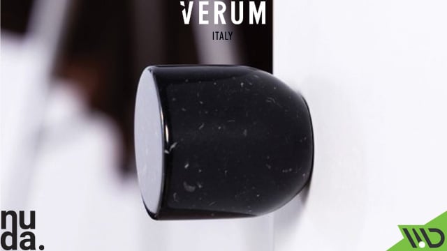 pomolo lui marmo nuda verum italy